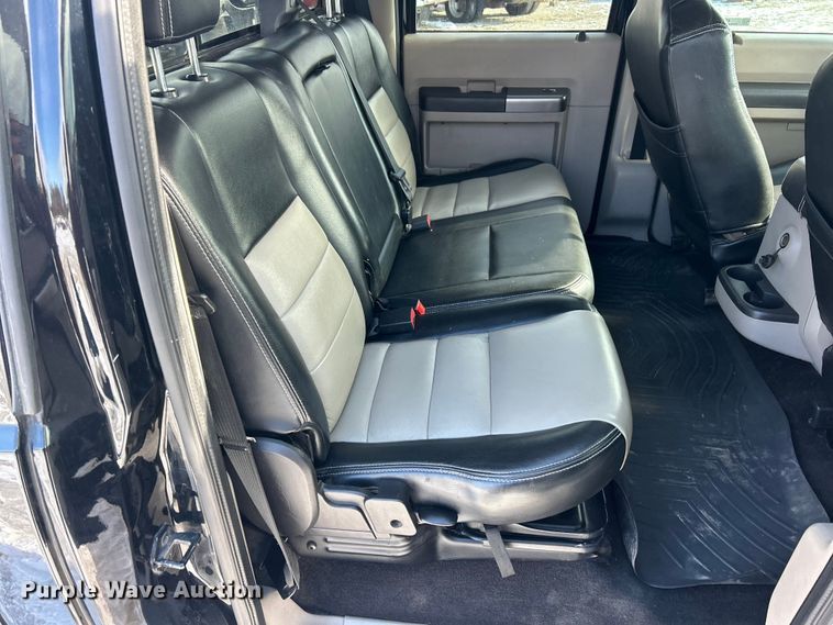 image for item ET6756 2008 Ford F250 Super Duty Crew Cab pickup truck