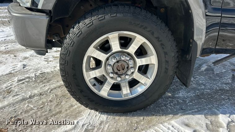 image for item ET6756 2008 Ford F250 Super Duty Crew Cab pickup truck