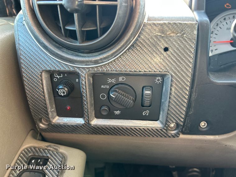 image for item ET6758 2003 Hummer H2 SUV