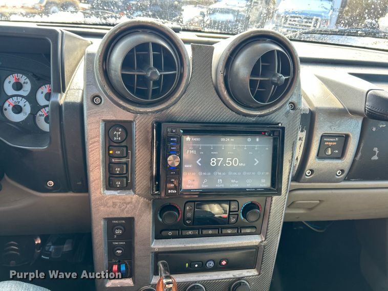 image for item ET6758 2003 Hummer H2 SUV