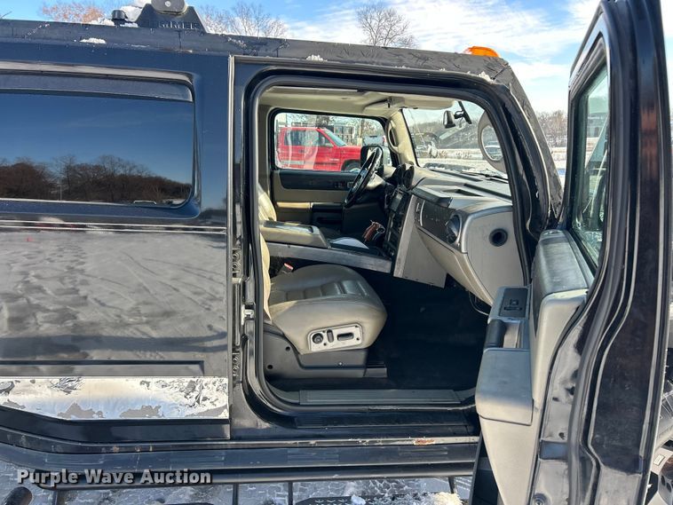 image for item ET6758 2003 Hummer H2 SUV
