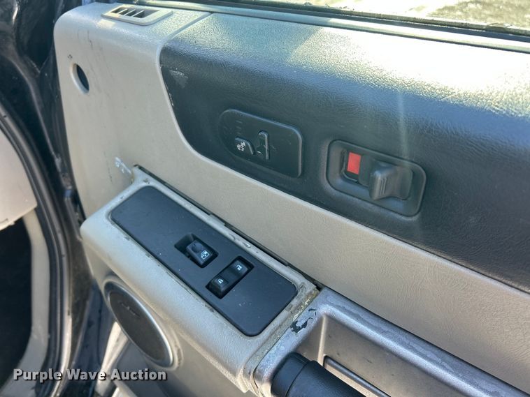 image for item ET6758 2003 Hummer H2 SUV
