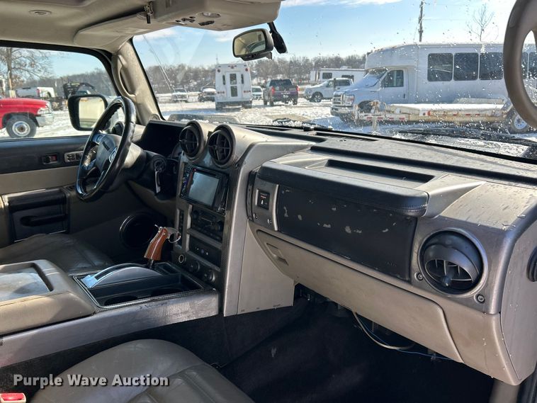 image for item ET6758 2003 Hummer H2 SUV