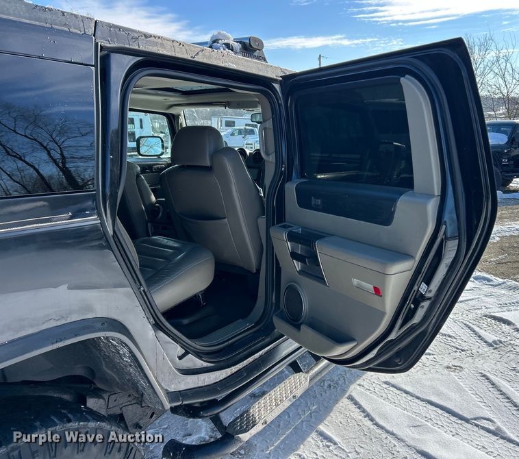 image for item ET6758 2003 Hummer H2 SUV