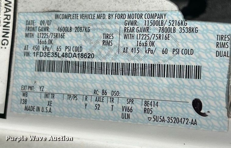 image for item ET6759 2008 Ford E350 Super Duty shuttle bus
