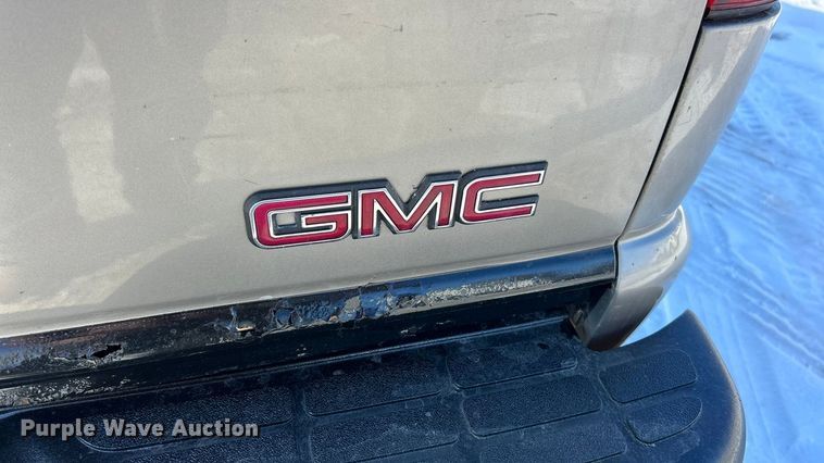 image for item ET6760 1998 GMC Sonoma SLS Ext. Cab pickup truck