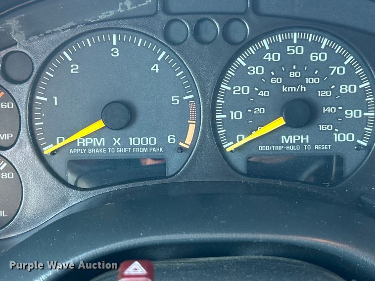 image for item ET6760 1998 GMC Sonoma SLS Ext. Cab pickup truck