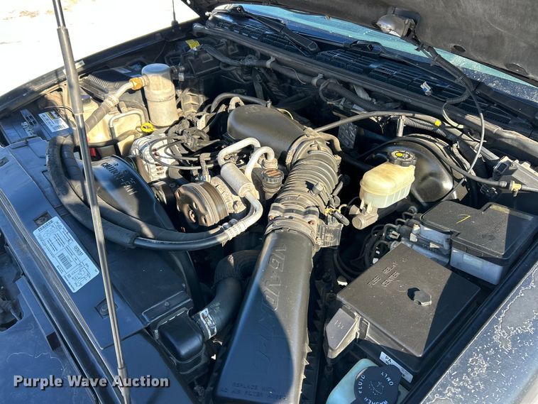 image for item ET6760 1998 GMC Sonoma SLS Ext. Cab pickup truck