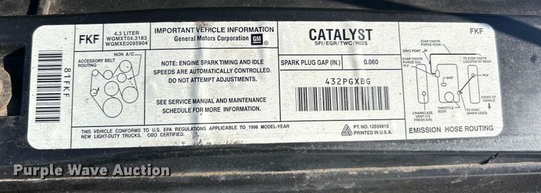 image for item ET6760 1998 GMC Sonoma SLS Ext. Cab pickup truck