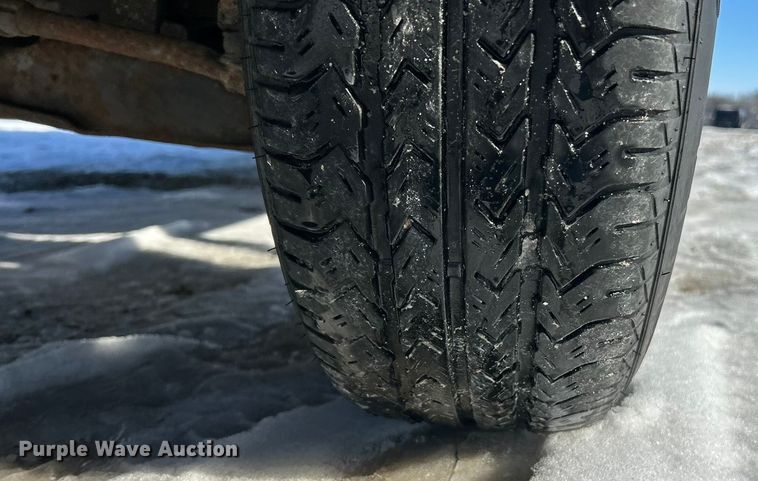 image for item ET6760 1998 GMC Sonoma SLS Ext. Cab pickup truck