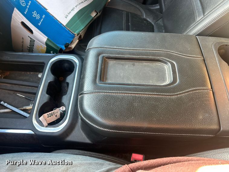 image for item ET6761 2020 GMC Sierra 3500HD Denali Crew Cab pickup truck