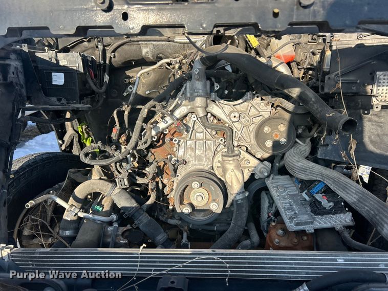 image for item ET6761 2020 GMC Sierra 3500HD Denali Crew Cab pickup truck