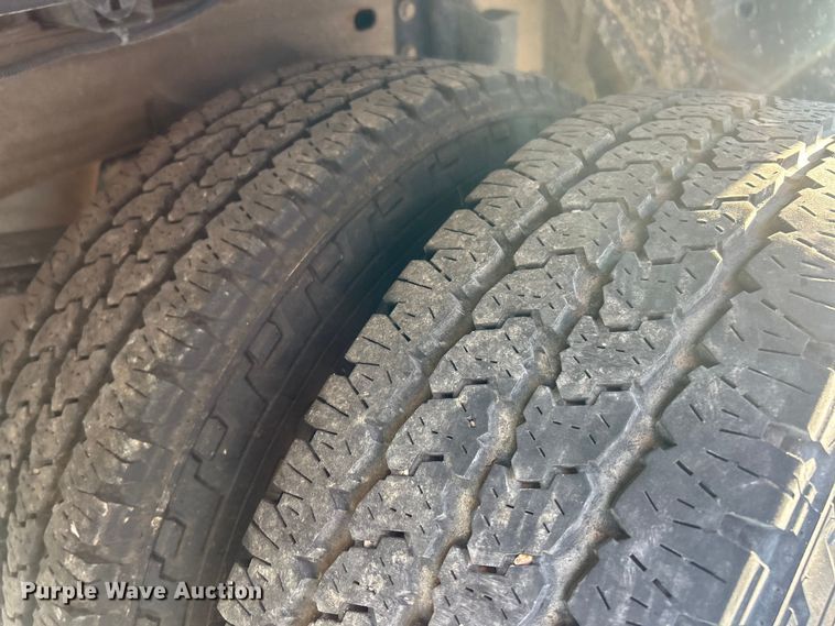 image for item ET6761 2020 GMC Sierra 3500HD Denali Crew Cab pickup truck