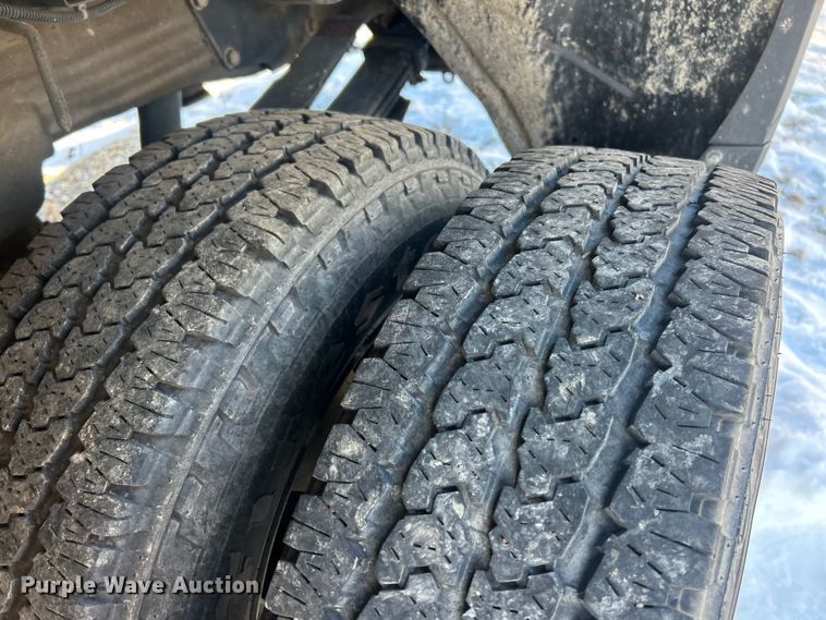 image for item ET6761 2020 GMC Sierra 3500HD Denali Crew Cab pickup truck