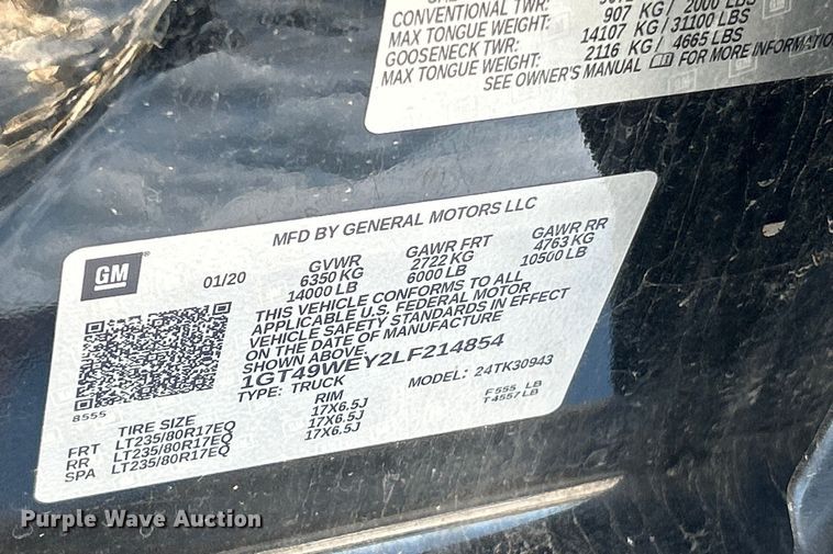 image for item ET6761 2020 GMC Sierra 3500HD Denali Crew Cab pickup truck