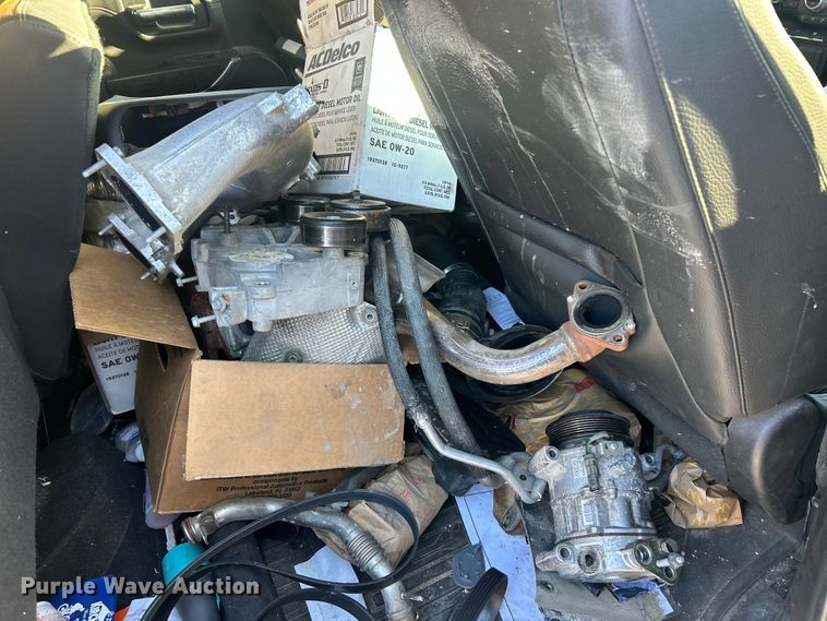 image for item ET6761 2020 GMC Sierra 3500HD Denali Crew Cab pickup truck