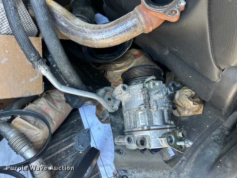 image for item ET6761 2020 GMC Sierra 3500HD Denali Crew Cab pickup truck