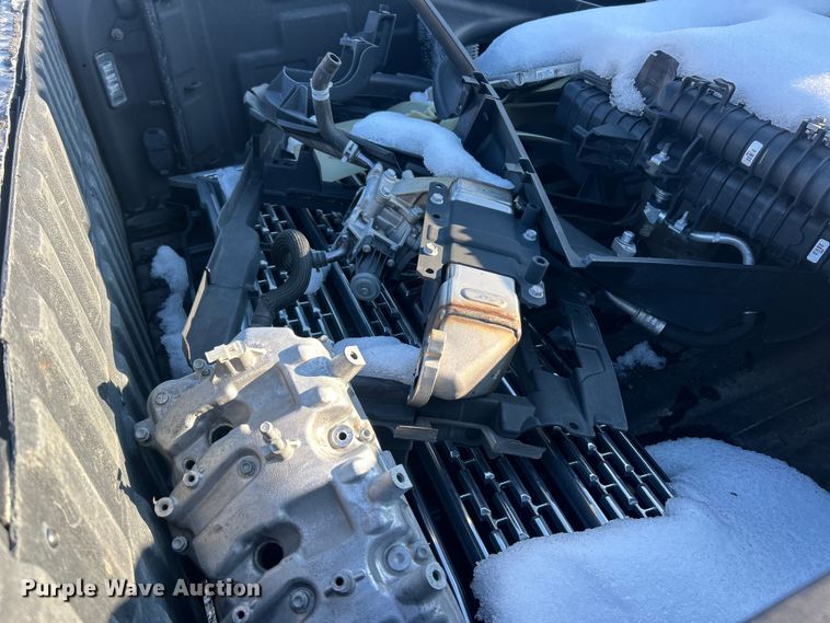 image for item ET6761 2020 GMC Sierra 3500HD Denali Crew Cab pickup truck