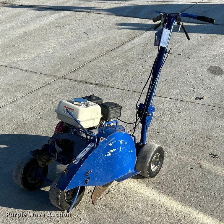 image for item ET6767 Bluebird 968999494 sod cutter