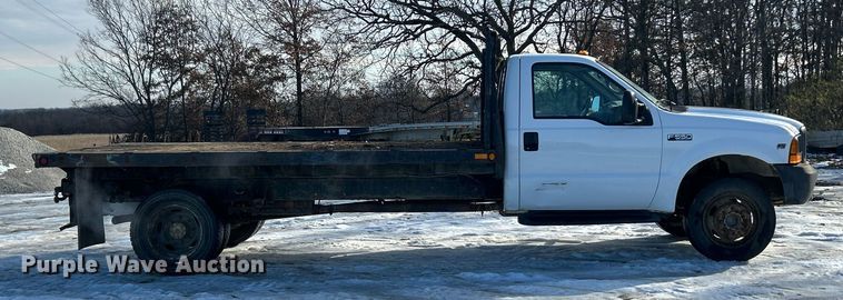 image for item ET6771 1999 Ford F550 flatbed truck
