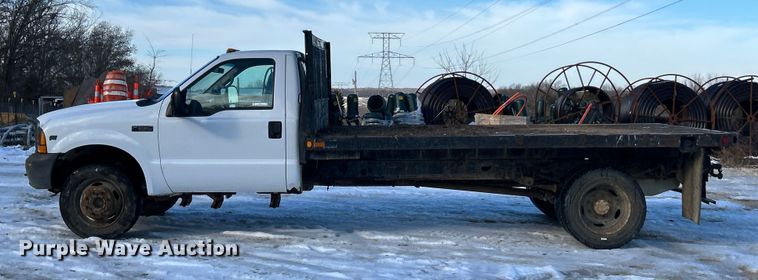 image for item ET6771 1999 Ford F550 flatbed truck