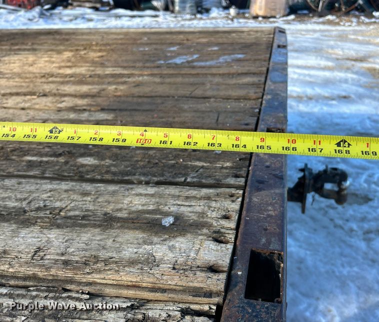 image for item ET6771 1999 Ford F550 flatbed truck