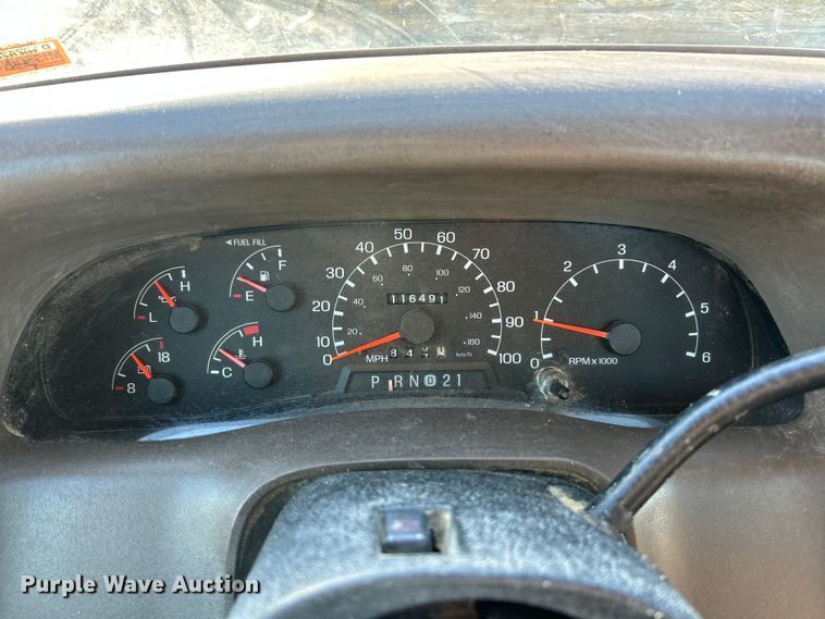 image for item ET6771 1999 Ford F550 flatbed truck