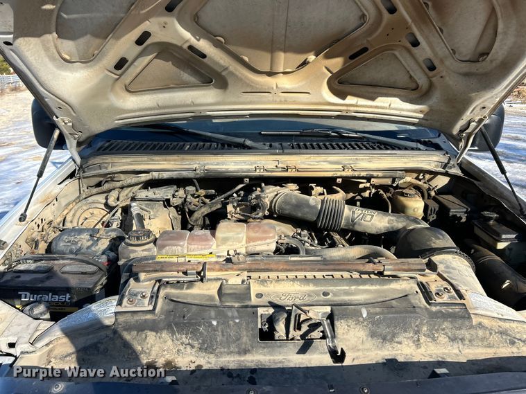 image for item ET6771 1999 Ford F550 flatbed truck