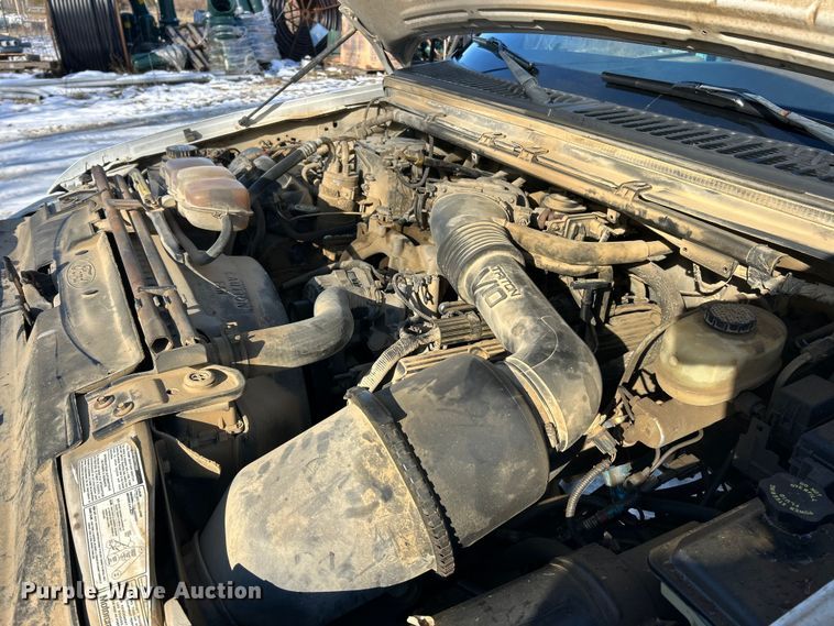 image for item ET6771 1999 Ford F550 flatbed truck