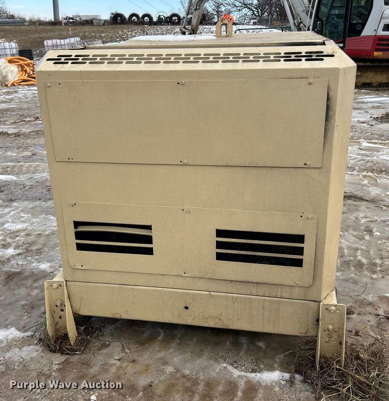 image for item ET6772 2005 Ingersoll Rand XP375WIR air compressor