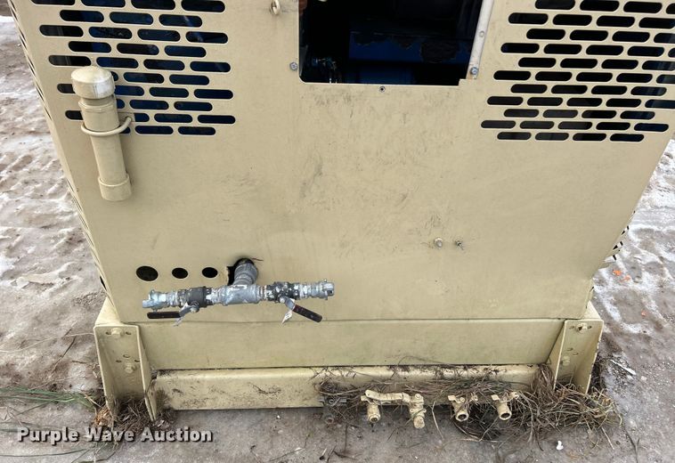 image for item ET6772 2005 Ingersoll Rand XP375WIR air compressor