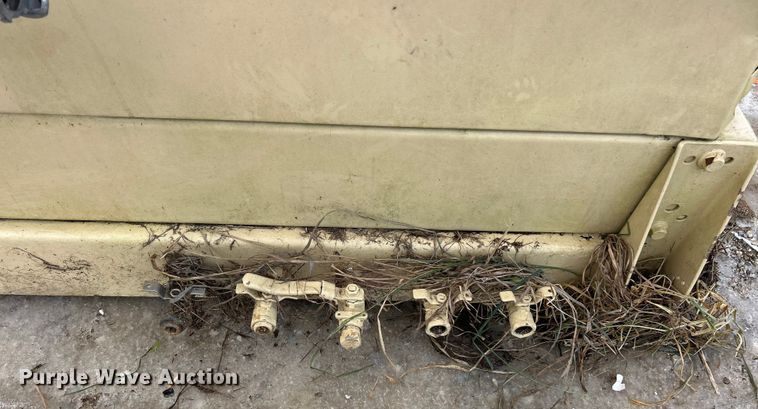 image for item ET6772 2005 Ingersoll Rand XP375WIR air compressor