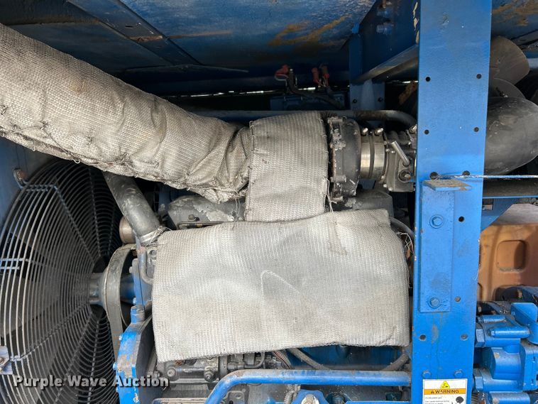 image for item ET6772 2005 Ingersoll Rand XP375WIR air compressor