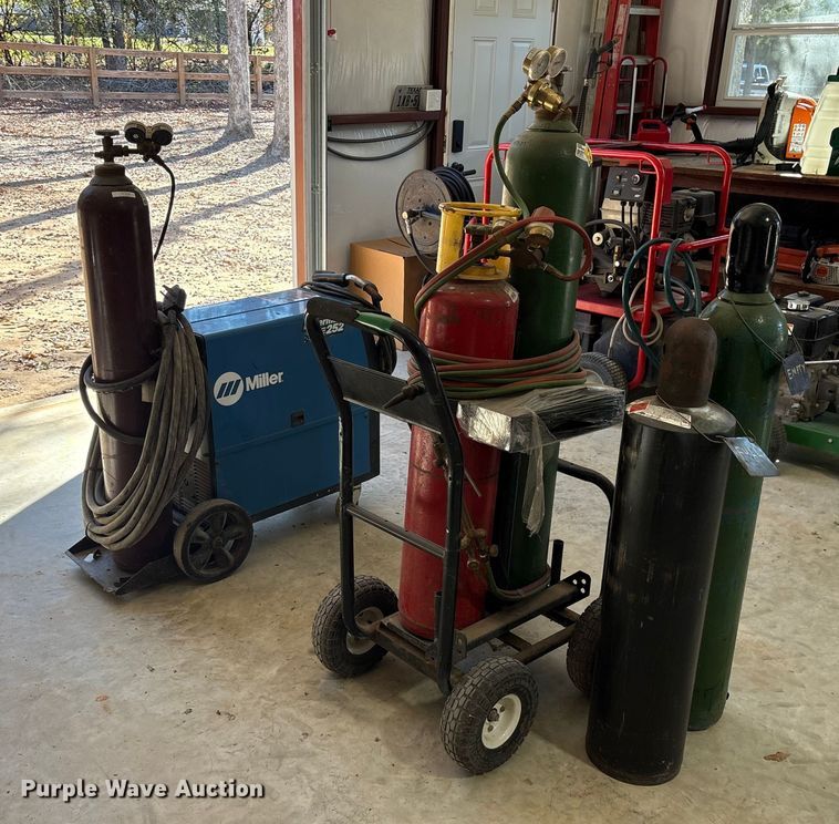 image for item ET7327 Miller Millermatic welder