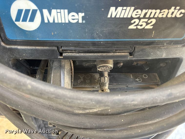 image for item ET7327 Miller Millermatic welder