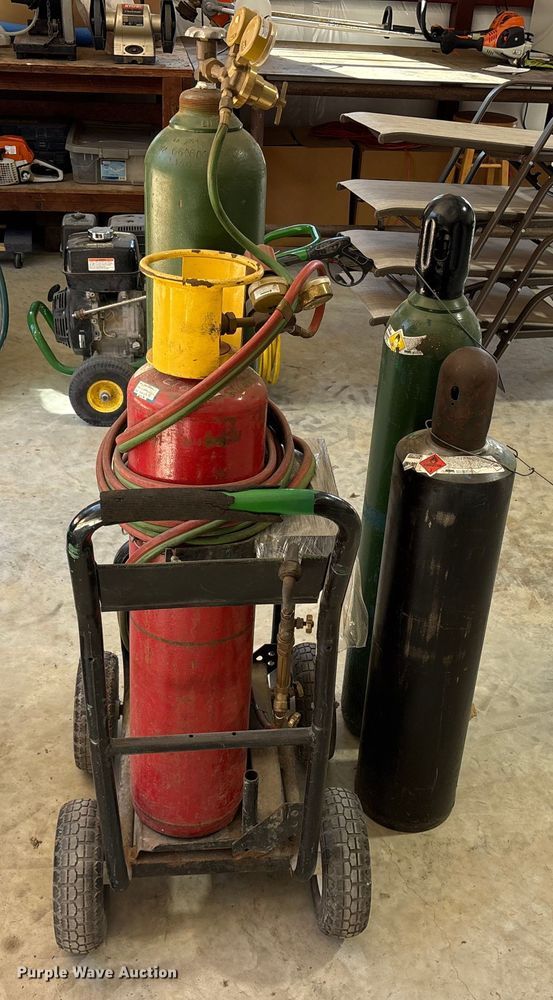 image for item ET7327 Miller Millermatic welder