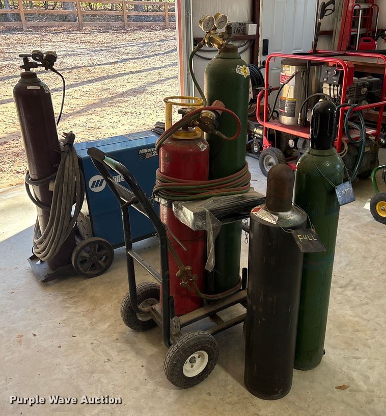 image for item ET7327 Miller Millermatic welder