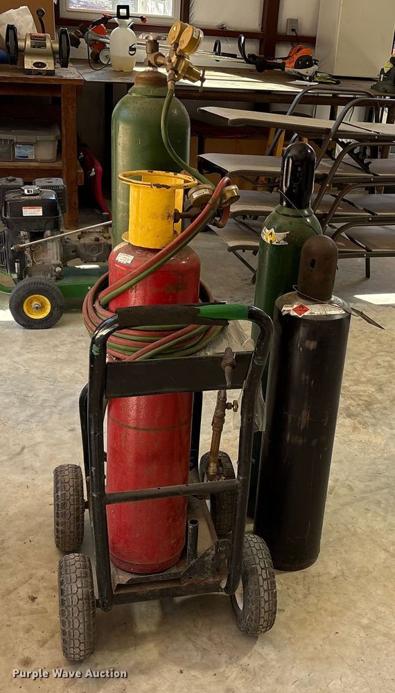 image for item ET7327 Miller Millermatic welder