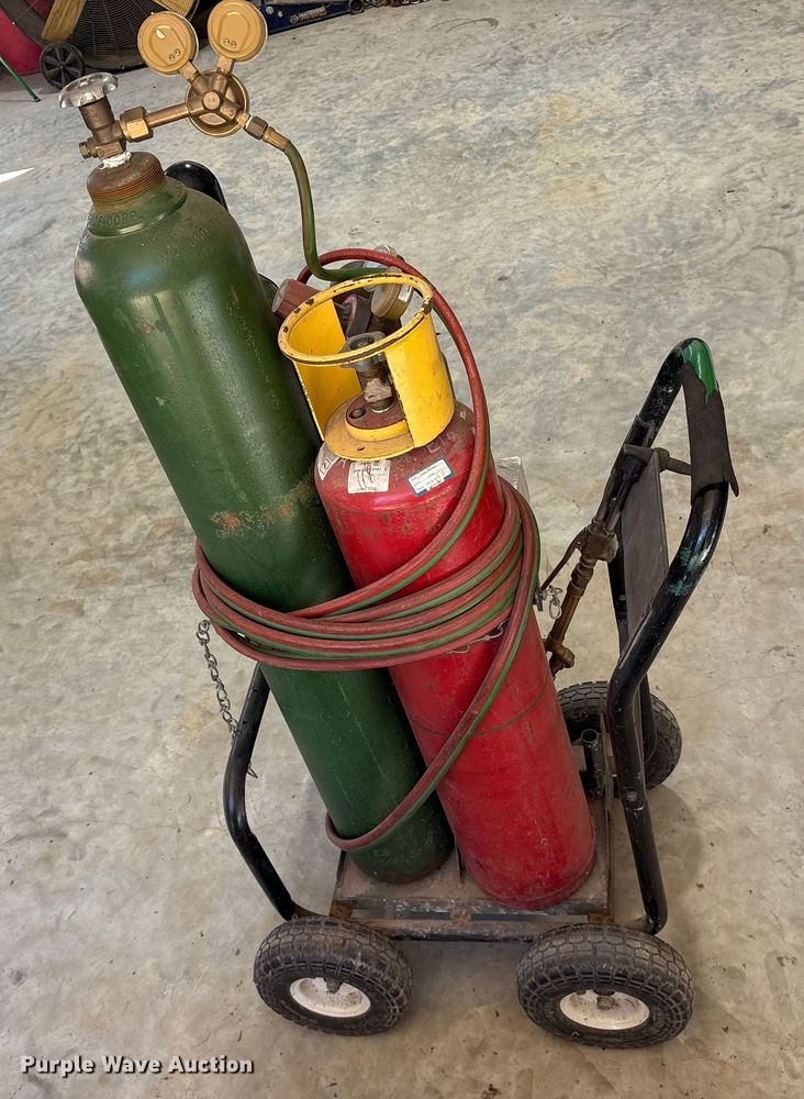 image for item ET7327 Miller Millermatic welder