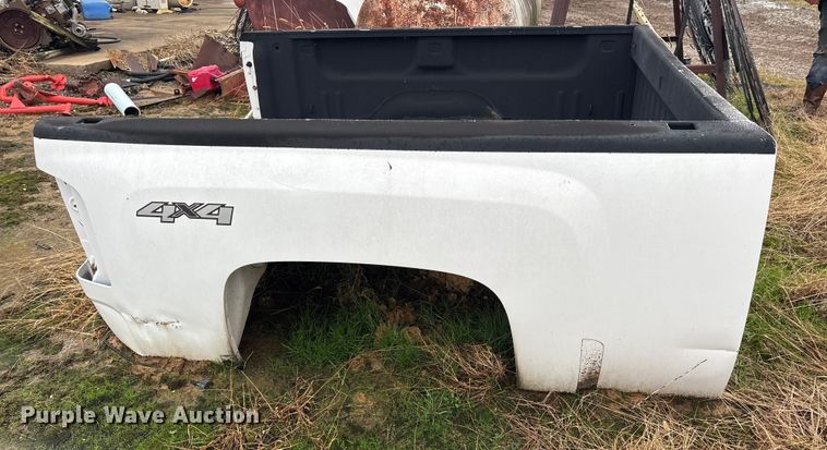 image for item ET7335 Chevrolet pickup truck bed
