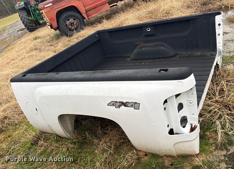 image for item ET7335 Chevrolet pickup truck bed