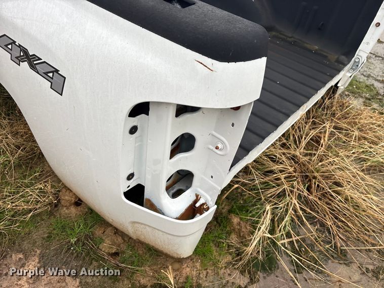 image for item ET7335 Chevrolet pickup truck bed