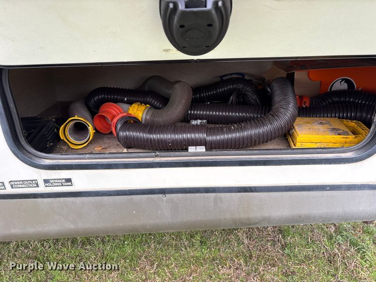 image for item ET7405 2018 Gulf Stream Streamlite 28BBS camper