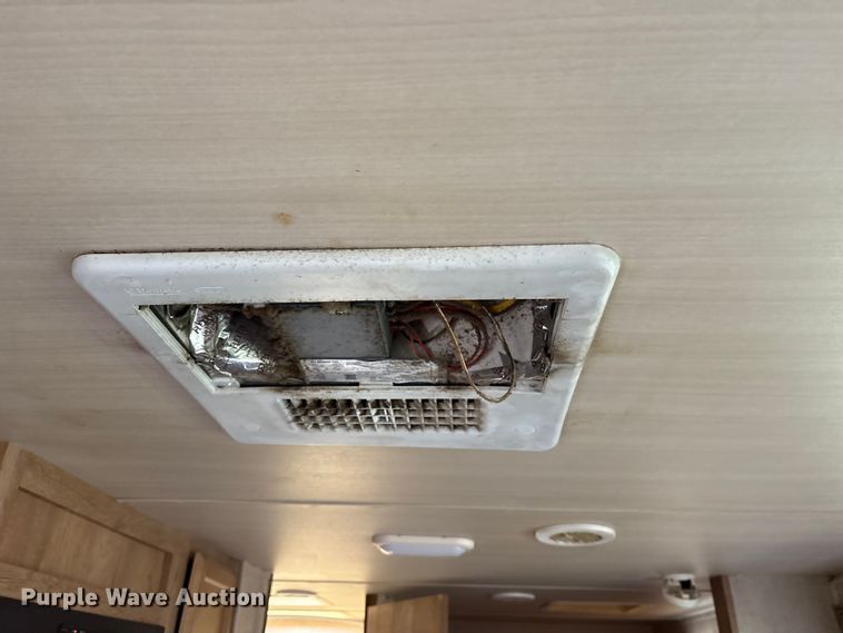 image for item ET7405 2018 Gulf Stream Streamlite 28BBS camper