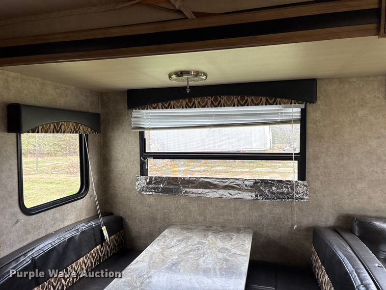 image for item ET7405 2018 Gulf Stream Streamlite 28BBS camper