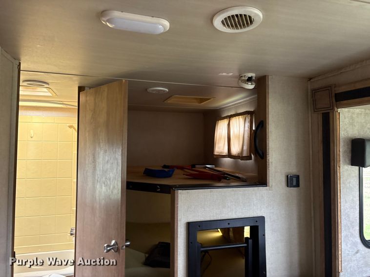 image for item ET7405 2018 Gulf Stream Streamlite 28BBS camper