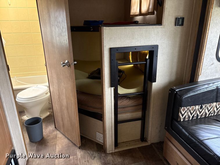 image for item ET7405 2018 Gulf Stream Streamlite 28BBS camper