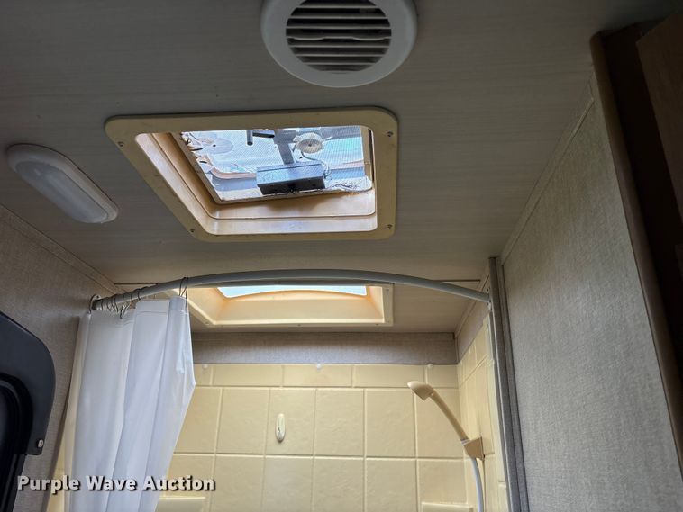 image for item ET7405 2018 Gulf Stream Streamlite 28BBS camper