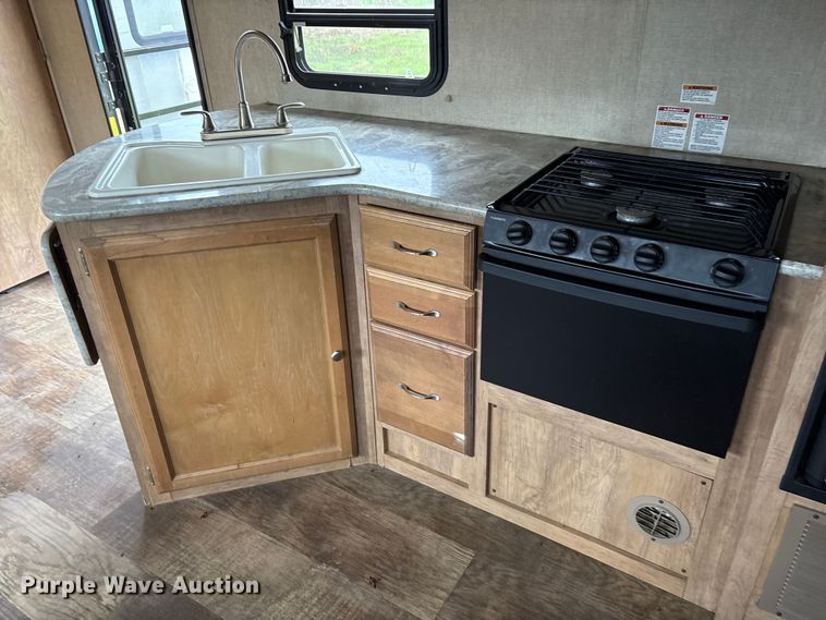 image for item ET7405 2018 Gulf Stream Streamlite 28BBS camper