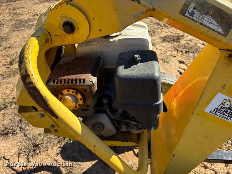 image for item ET7413 2014 Ground hog HD99 portable auger